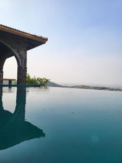 EZE NOF - A hilltop villa with 360º water view - Nashik - 9