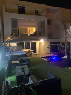 Exceptionnel 3 logements de plein pieds pouvant accueillir jusqu à 8 personnes à 2 pas de la plage et du centre ville dans une résidence de bien être avec jacuzzi et piscine chauffée - Palavas-les-Flots - 9