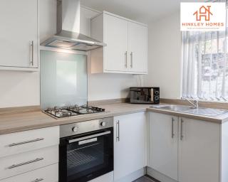 New Immaculate 5bed - Parking - City Links - 5 By Hinkley Homes Short Lets & Serviced Accommodation - Liverpool - 7