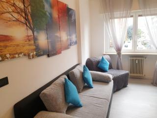 J&M HOUSE -Fronte Ospedale- INCLUSO NETFLIX E DISNEY PLUS - Udine - 4