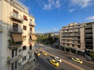 A Stroll to the Acropolis - By Athenian Homes - 1