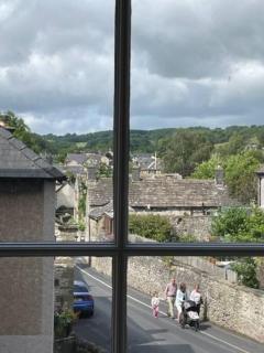 Beautiful listed 3 bedroom cottage with wood burner - 8