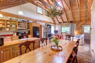 Rustic Roost Cabin - 7
