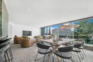 Luxury Penthouse P2 - Queenstown - 3