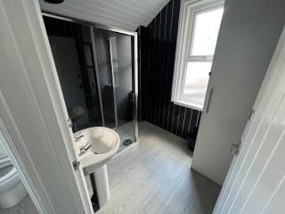 Sunnyside Aparthotel Safari suite, Free Parking, 10Min Walk To Blackpool tower - 7