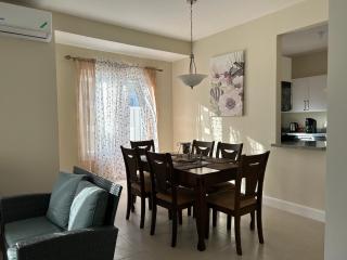 Seamist villa @Oceanpointe Lucea comfy 2BR w/pool gym & parking - Lucea - 0