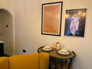 Modern & retro two bedroom apartment in Barnsley - Barnsley - 5