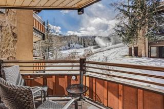 Laurelwood Condominiums 409 - 6