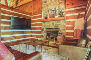 Family Home with Porch and Center Hill Lake Views! - Silver Point - 8