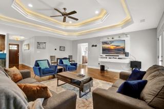 Nice 4-Bedroom home 15 mins from the beach - 7