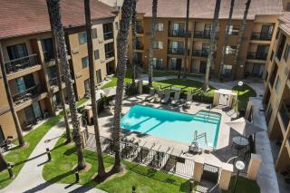 Sonesta Select Huntington Beach Fountain Valley - 8