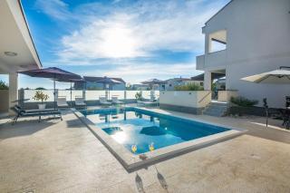 Family-friendly apartments with swimming pool Vir - Kozjak, Vir - 18589 - 4