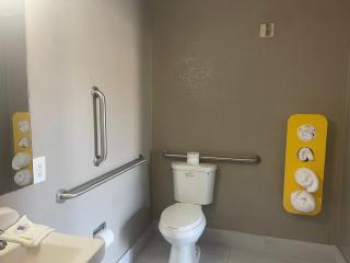 Motel 6 Denton, TX - UNT - 7