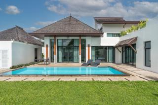 Beautiful comfortable and Fully Equipped Big pool villa with 65inch smart tv Located near popular Bangtao beach and laguna - Bang Tao Beach - 5