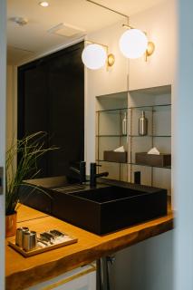 HOTEL Inc - 2