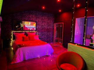Suite romantique avec ambiance cocooning - Saint-Genest-Lerpt - 6