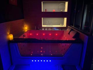 Suite romantique avec ambiance cocooning - Saint-Genest-Lerpt - 1