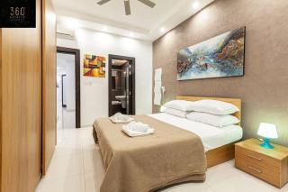 Seafront 4BR APT with mesmerising Balcony & VIEWS by 360 Estates - Sliema - 2