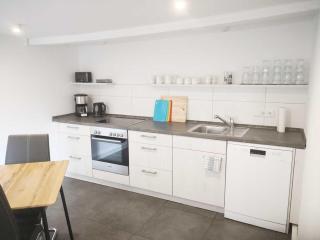 Spacious 6 Room Flat *Balcony & Terrace* - Darmstadt - 1