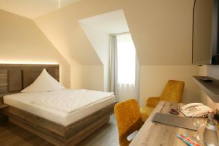 Hotel Sonne Garni - Rudersberg - 6