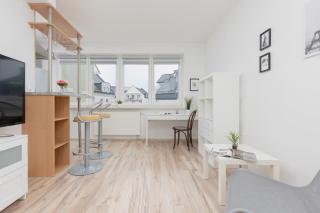 Metro Kabaty Lovely Studio Apartment by Noclegi Renters - Warsaw - 3
