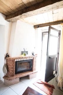 Freelandros Villa - - 4