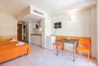 Apartamento bonito en Salou con piscina - 3