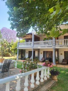 Golden Candle Guest House - 1