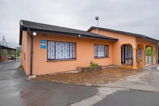 25 Jacaranda Lodge & Backpackers - Pinetown - 7