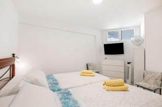 Los Geranios 407 - 1