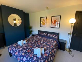 Tipsy Cottage with fire-pit and BBQ - Ringwood - 8
