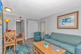 Beautifully Updated Direct Oceanfront King Suite - Monterey Bay 1035 - Sleeps 6 Guests! - Myrtle Beach - 6