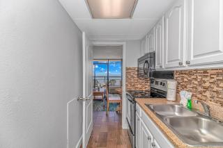 Beautifully Updated Direct Oceanfront King Suite - Monterey Bay 1035 - Sleeps 6 Guests! - Myrtle Beach - 2