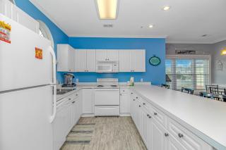 Spacious 2 bed 2 bath Golf Course Condo - Perfect for 6-8 Guests! Magnolia North Unit 201 - Myrtle Beach - 1