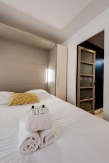 Studio Suite Annecy - Vue sur le château climatisation - Annecy - 1