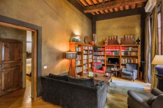 The Terrace in Santa Croce - 8