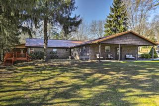 Near Mines and Meadows Spacious Home with Game Room - Beaver Falls - 0