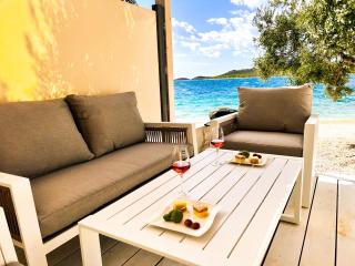 BUQEZ ECO RESORT - Beach Villa 28 - Directly by beach - 1
