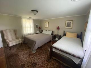Historic Rosemont Manor - 3