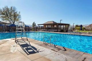 Villa 30 - 4 bedroom townhome pool and hot tub - St. George - 1