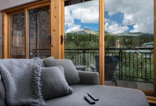 Trails End Mountainview Penthouse Condo: Ski In/Out, Stroll To Main Street - 7