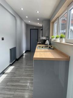 Central area entire terrace house - Lincoln - 9