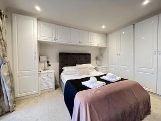 Stewarts Resort Lodge 4 - 9