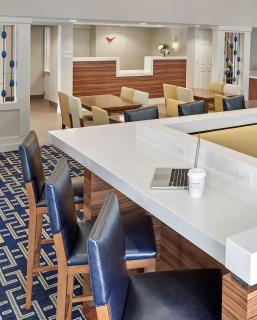 Sonesta ES Suites Providence - Airport - Warwick - 7