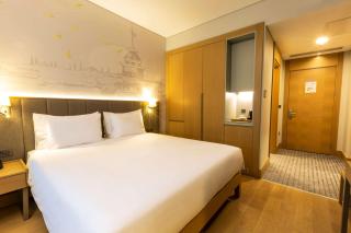 Radisson Hotel Istanbul Harbiye - 1