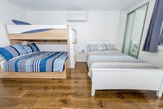 Shore Thing, Shoal Bay - Family Holiday Close to the Sea and the Shops - 9