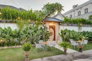 Puspa Ayu Villas & Apartments - Kuta - 0