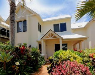 Royle Palms unit 3 - Bargara - 8
