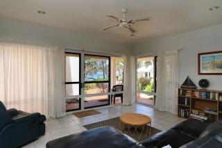 Royle Palms unit 3 - Bargara - 7