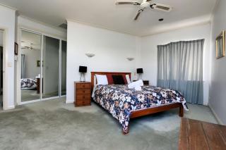 Royle Palms unit 3 - Bargara - 1